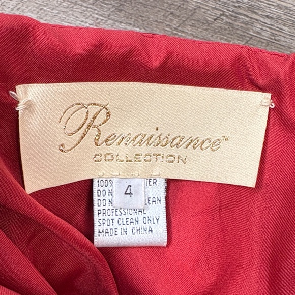SOLD IN STORE ✨ Renaissance Collection Strapless Red Jacquard - Picture 5 of 14